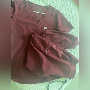 Excellent conditions Figs Scrubs